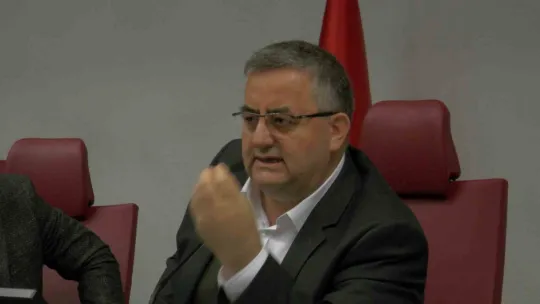 Halk otobüsçüler belediyede toplandı