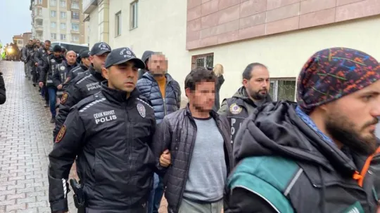 Özel Harekat destekli 'Kökünü Kurutma' Operasyonu:54 Gözaltı