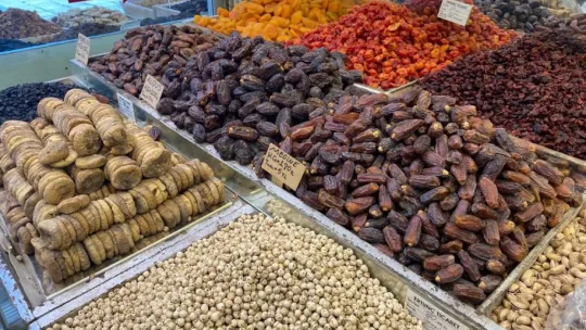 Kayseri'de Ramazan'da hurma satışları arttı