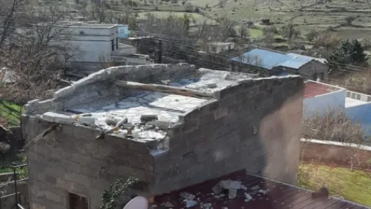 Kayseri'de rüzgar 187.6 kilometre hıza ulaştı