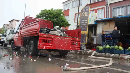 Kayseri'de sağanak yağış: Evleri ve dükkanları su bastı