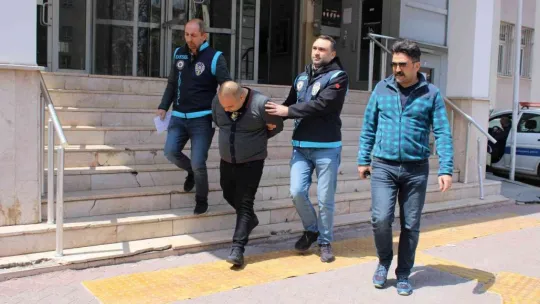 Kayseri'de sahte plaka imalathanesine operasyon