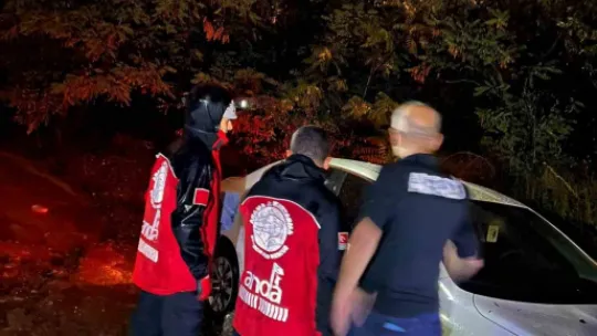 Kayseri'de sel: Araçlar yolda kaldı, birçok evi ve işyerini su bastı