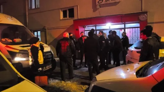 Kayseri'de sinir krizi geçiren şahıs annesini rehin aldı