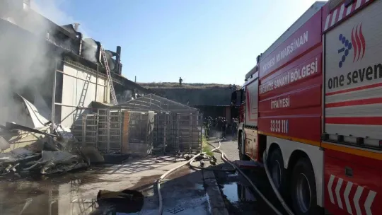Kayseri'de sucuk üretim fabrikasında yangın