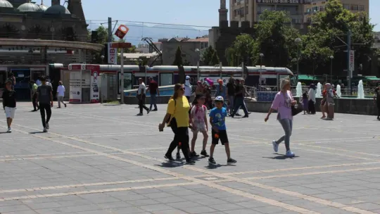 Kayseri'de termometreler 38 dereceyi gösterdi