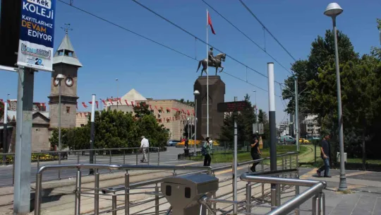 Kayseri'de termometreler 38 dereceyi gösterdi
