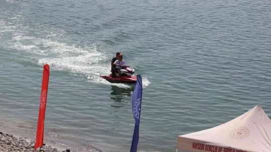 Kayseri'de Türkiye Su Jeti ve Flyboard Şampiyonası heyecanı başladı