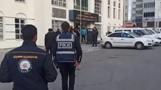 Kayseri'de kaçak yollarla giren 21 kişi yakalandı