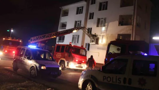 Argıncık'ta yanan evde 1 kişi öldü
