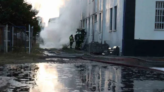 Kayseri'deki fabrika yangını 69 itfaiye personeli ile söndürüldü