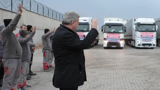 Kayseri Deprem Koordinasyon Merkezi'nin yardım eli Malatya'ya uzandı
