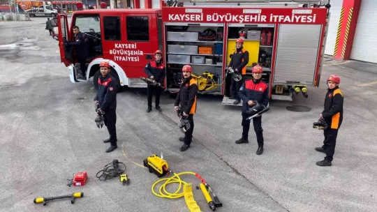 Kayseri itfaiyesine dünya standartlarında ekipman desteği