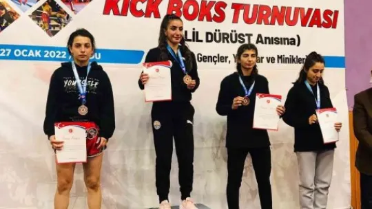 Kayseri Kick Boks'ta madalyalara ambargo koydu