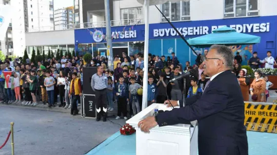 Büyükşehir Kütüphaneleri'nden 2022'de yaklaşık 2 milyon kişiye hizmet