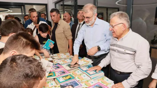 Büyükşehir Kütüphaneleri'nden 2022'de yaklaşık 2 milyon kişiye hizmet