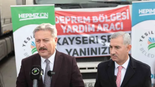 Kayseri'nin yardım tırları, Kardeş Belediye Yeşilyurt'a teslim edildi