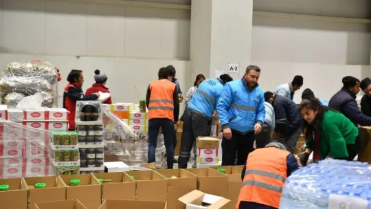 Kayseri OSB, deprem yardımları koordinasyonun merkezi oldu