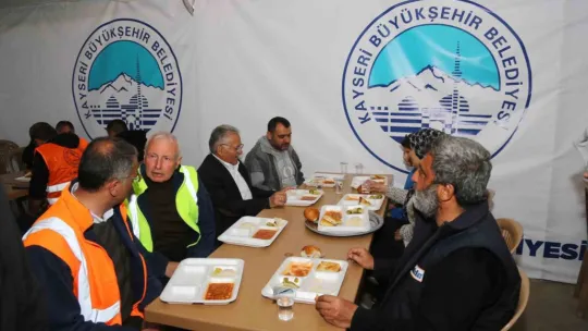İftar Sofrası, Muhabbet Çay Bahçesi ve B.Şehir Yemekhanesi'nde