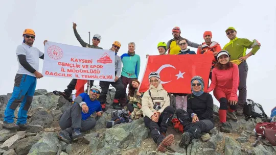 Kayserili Dağcılar Kaçkar'a Tırmandı