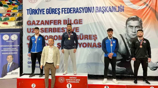 Kayserili güreşçiler madalyalara ambargo koydu