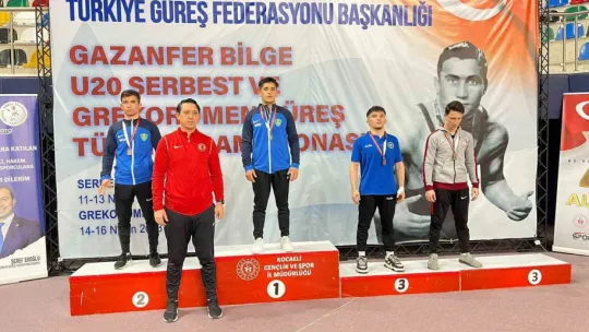 Kayserili güreşçiler madalyalara ambargo koydu