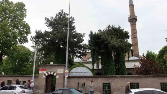 Kayserili Mimar Sinan'ın yaptığı cami 451 yıldır ihtişamını koruyor