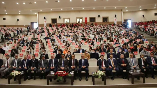 Kayserili öğrenciler Sivas'a damga vurdu