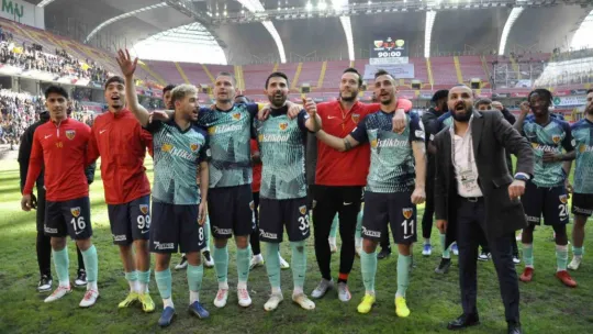 Kayserispor - Ankaragücü maçını 7 bin 200 taraftar izledi