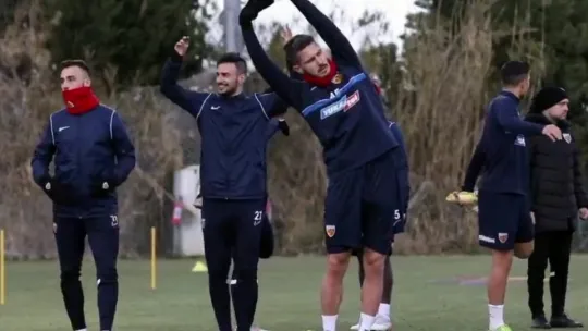 Kayserispor Antalya'da topbaşı yaptı