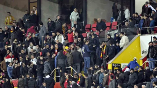 Kayserispor - Fenerbahçe maçını 12 bin 370 taraftar izledi