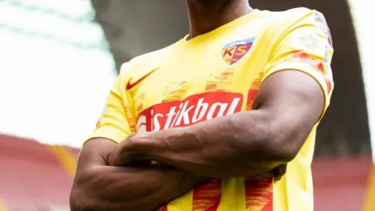 Kayserispor'un yeni forması görücüye çıktı