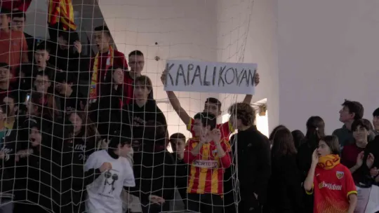 Kayserisporlu futbolcular lise öğrencileriyle buluştu