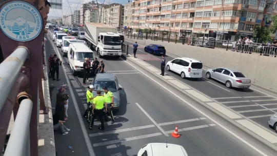 Kazadan sonra çıkan kavgada bir şoför bıçaklandı