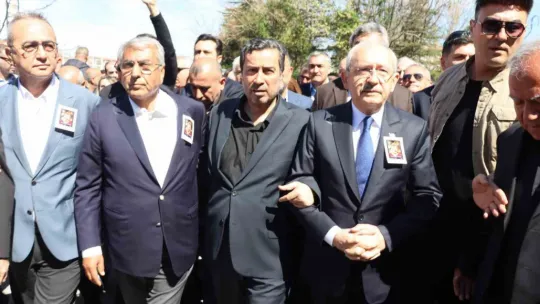Kemal Kılıçdaroğlu, CHP Kayseri İl Başkanı'nın oğlunun cenazesine katıldı