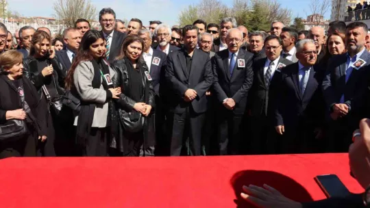 Kemal Kılıçdaroğlu, CHP Kayseri İl Başkanı'nın oğlunun cenazesine katıldı