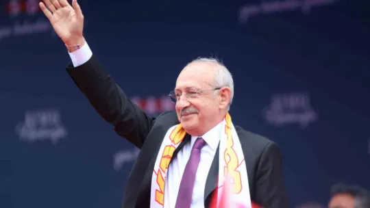 Kılıçdaroğlu: 'Herkesin caddelerde huzur içinde gezdiği bir ülke inşa edeceğiz'