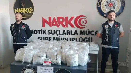 Kiralık araçtan 53 kilo uyuşturucu madde ele geçirildi