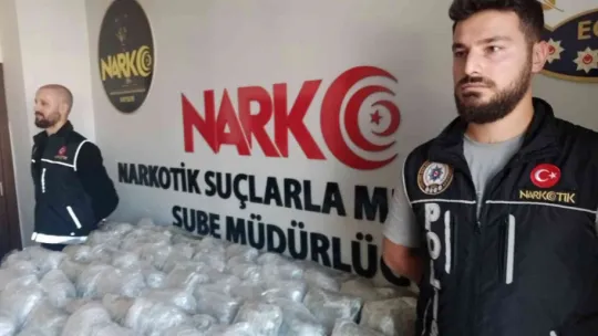 Kiralık araçtan 53 kilo uyuşturucu madde ele geçirildi