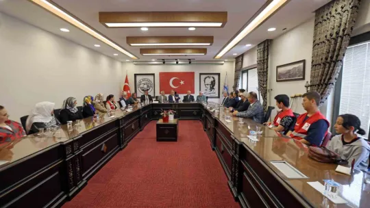Kızılay Talas'tan Başkan Yalçın'a Teşekkür