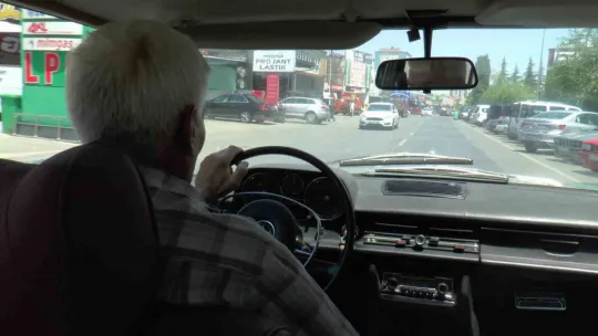 Klasik Mercedes'iyle 7 bin 500 kilometre yol yaptı