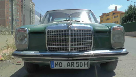 Klasik Mercedes'iyle 7 bin 500 kilometre yol yaptı