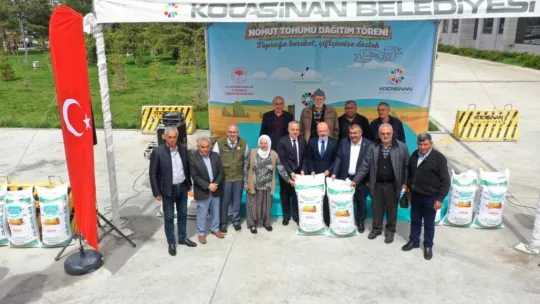 Kocasinan Belediyesi, çiftçiye beyaz sertifikalı 15 ton tohum dağıttı