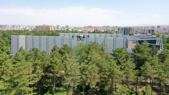 Kocasinan Belediyesi Drone ile Açık Alanları İlaçlıyor