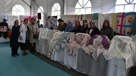 Kocasinan'da emeğin sanata dönüştüğü sergi, büyük beğeni topladı