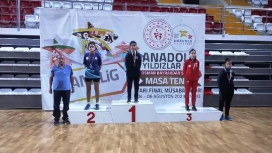 Kocasinan Masa Tenisi Takımı Şampiyon Oldu