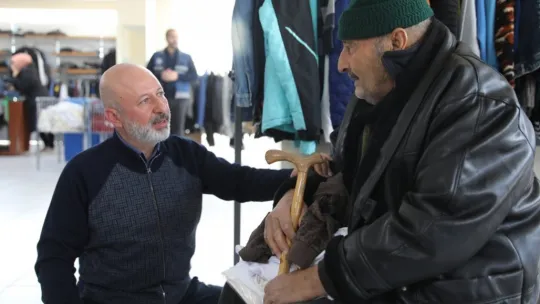 Kocasinan, Sosyal Market ile depremzedelerin kıyafet taleplerini karşılıyor