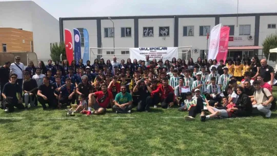 Kriket Türkiye Şampiyonu Uluslararası Ömer Halisdemir Anadolu İmam Hatip Lisesi oldu