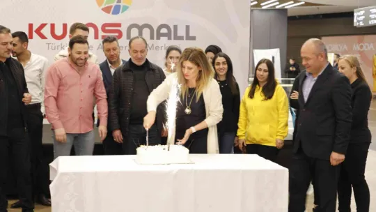 KUMSMALL 12 Aralık Mağazacılar Gününü kutladı
