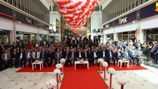 KumsMall'da 'Mobilyada Moda Show' başladı